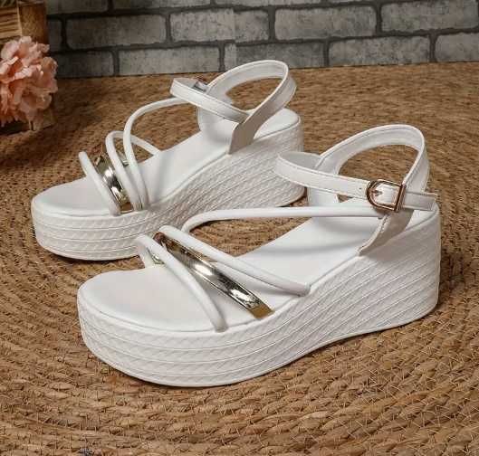 *_* Sandały damskie 2025 białe w cienkie paski, rozm. 39, używane raz