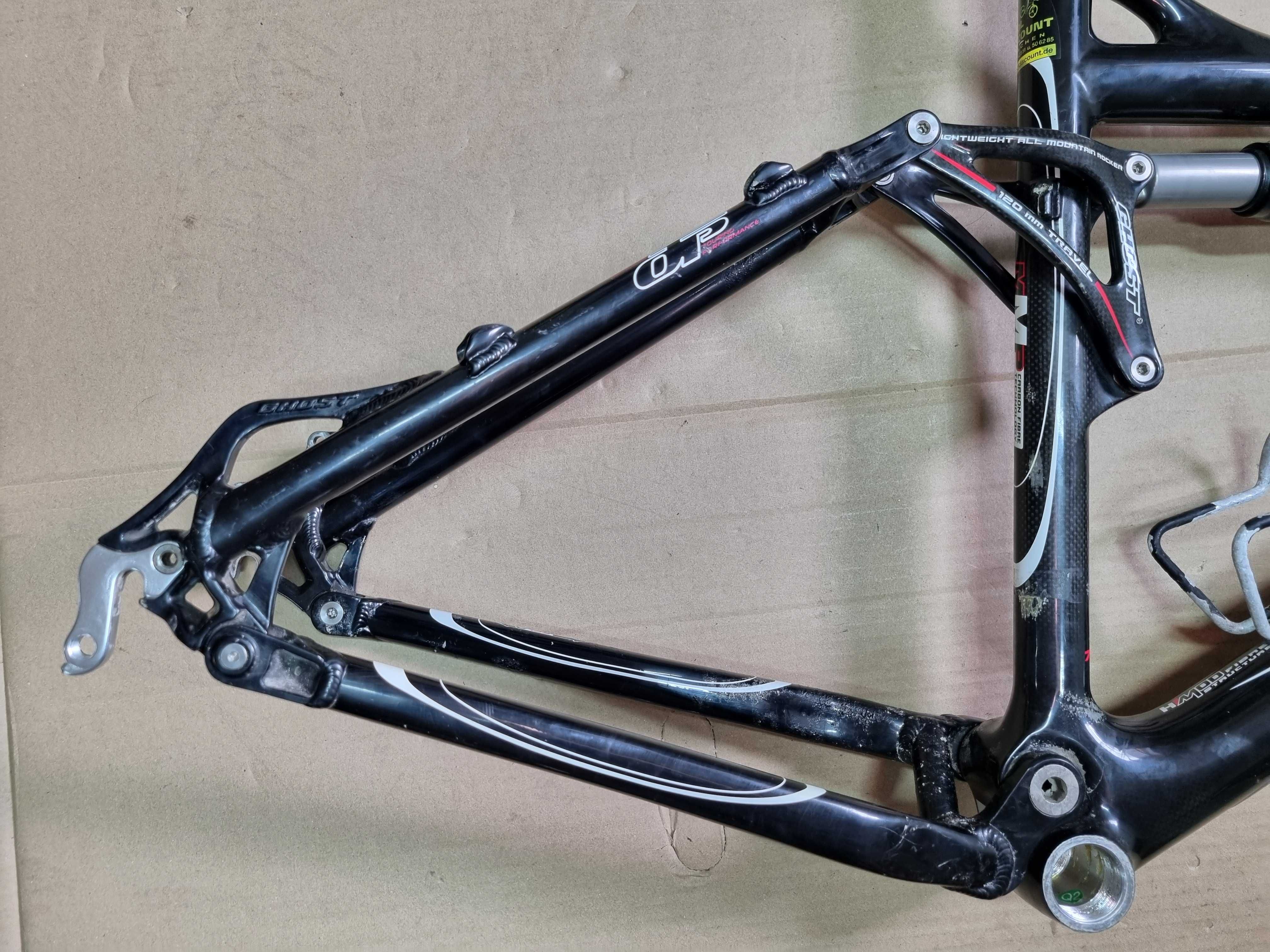 Rama typu full Ghost AMR 7700 Carbon pod 26