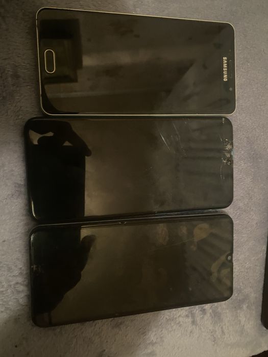 продам 3 телефона самсунг