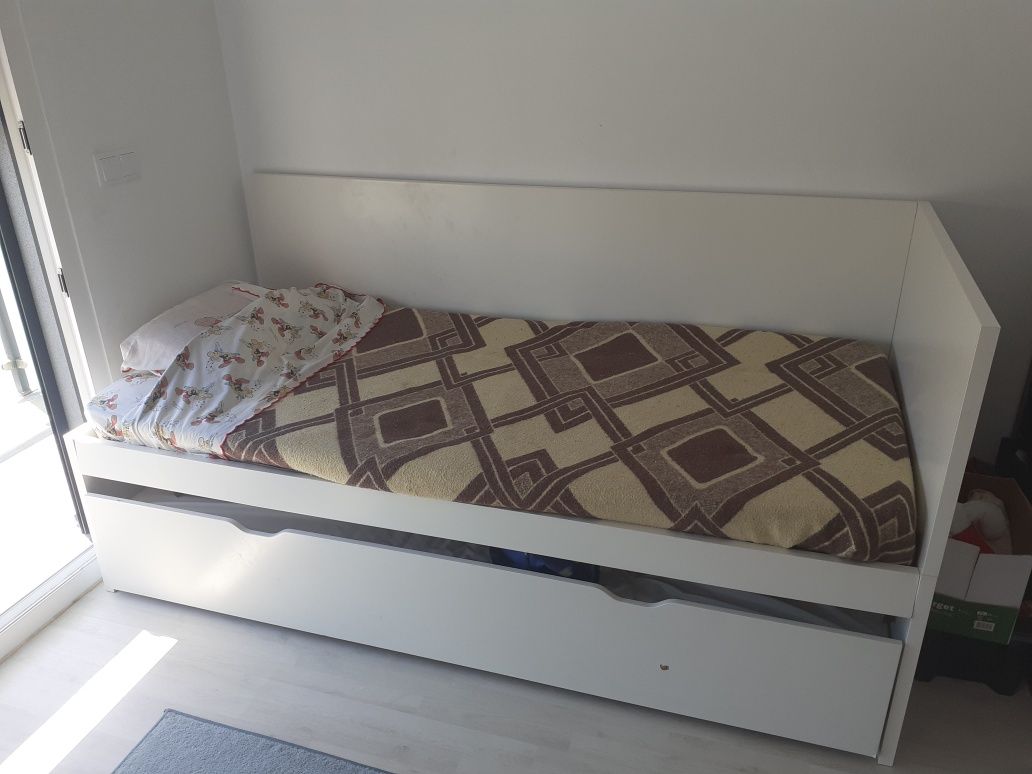 Vendo cama dupla ikea