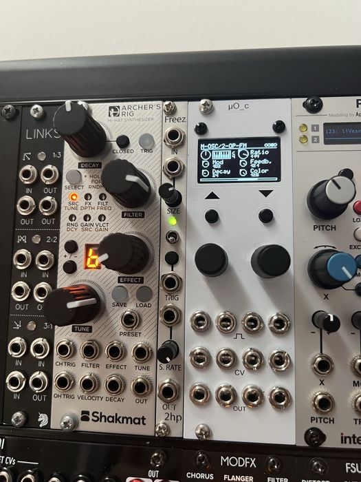2HP Freez freeze moduł eurorack