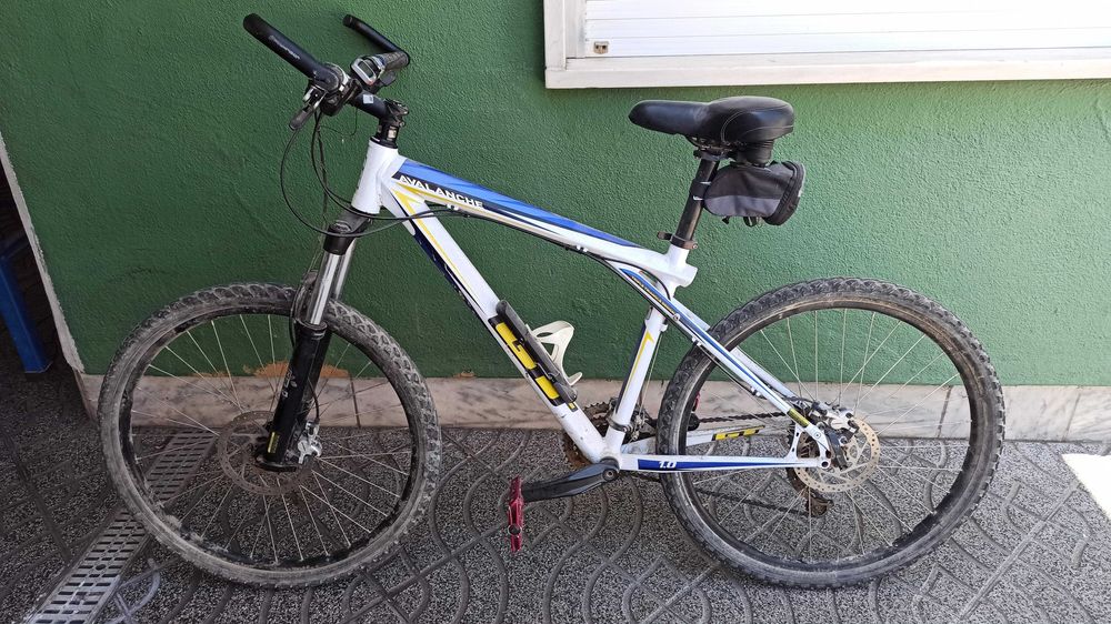 Bicicleta GT AVALANCHE 1.0 - Aluminio