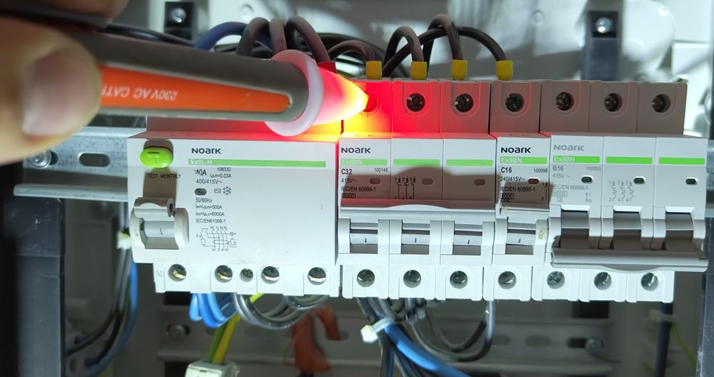 Usługi Elektryczne Tychy | Elektryk | Instalacje Elektryczne | Pomiary