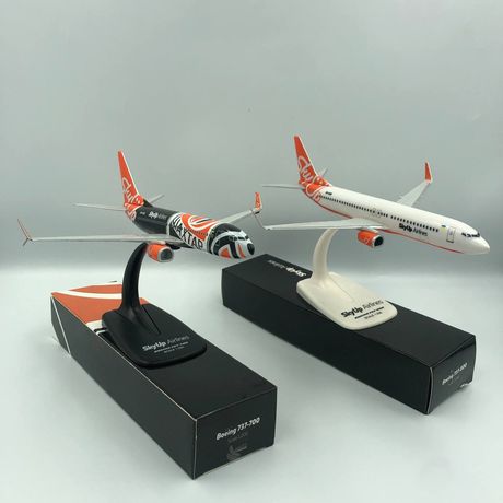 Набір модель літака SkyUp Boeing 737, (2 шт) Масштаб 1:200 (19 см)