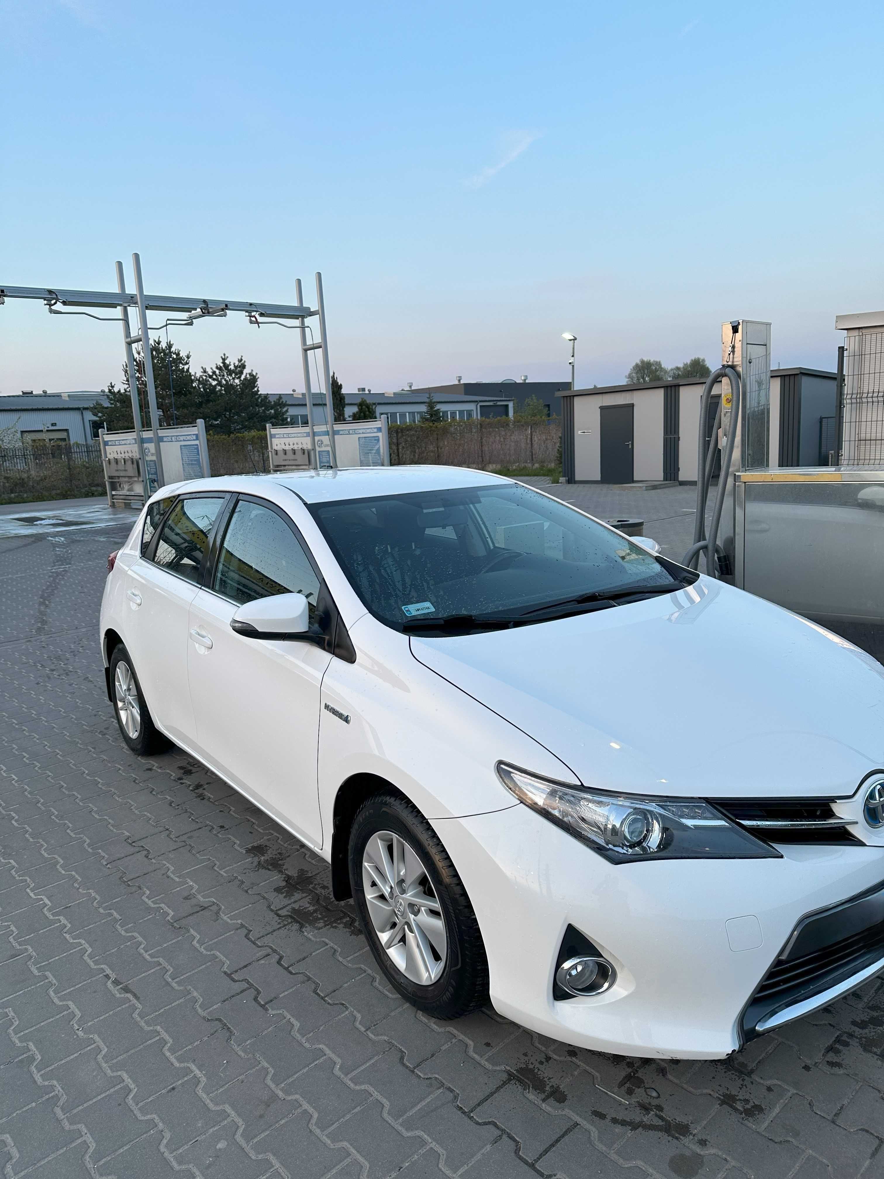 Toyota Auris 1.8 Hybryda