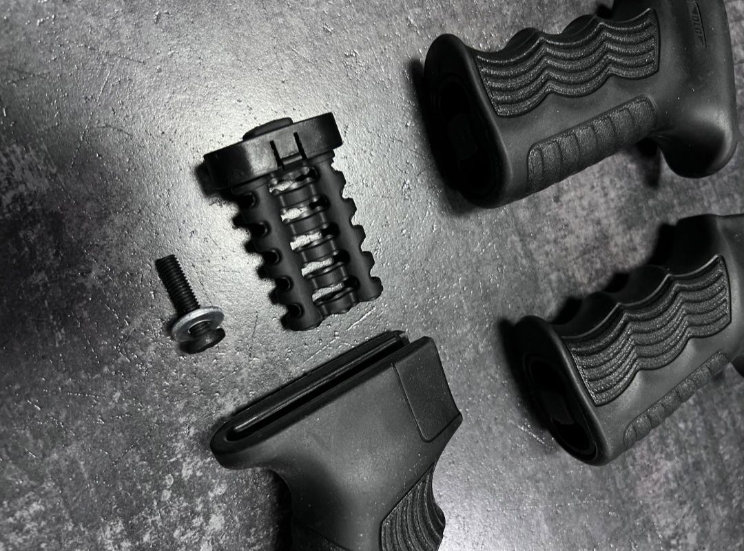 Эргономичная пистолетная рукоять DLG Tactical на AK 47/74