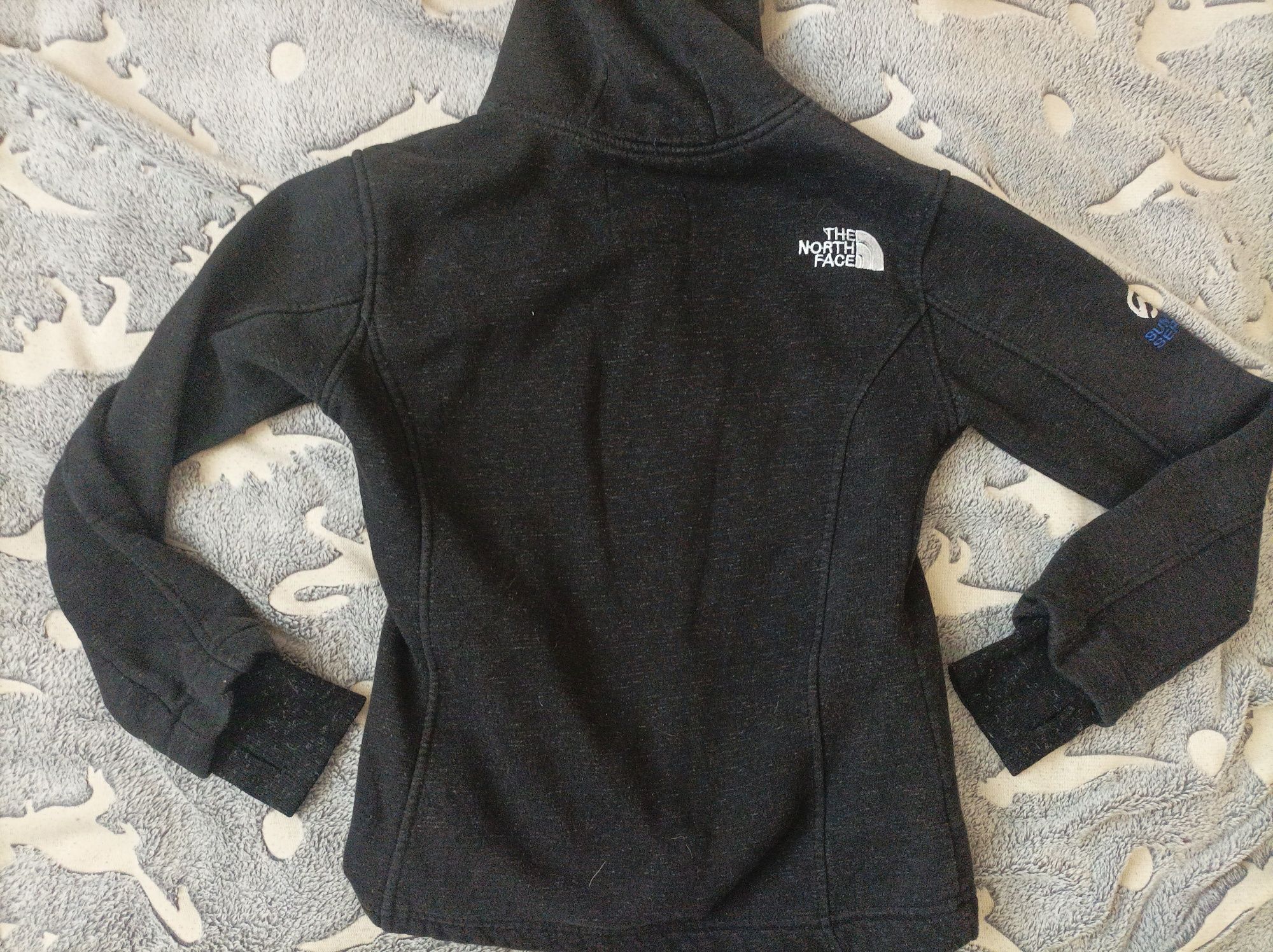 Кофта, куртка the north face.