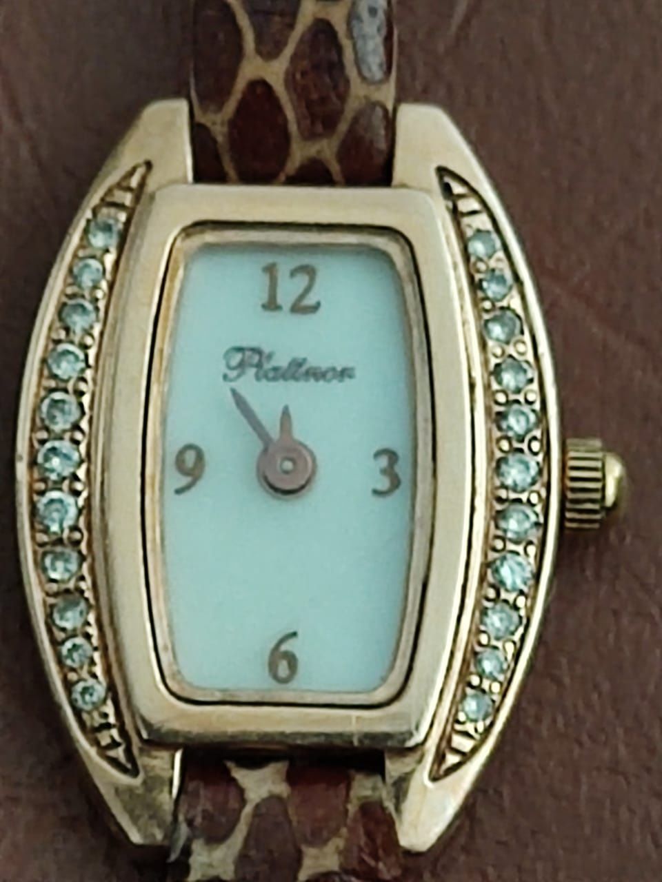 Золотые часы с бриллиантами Platinor