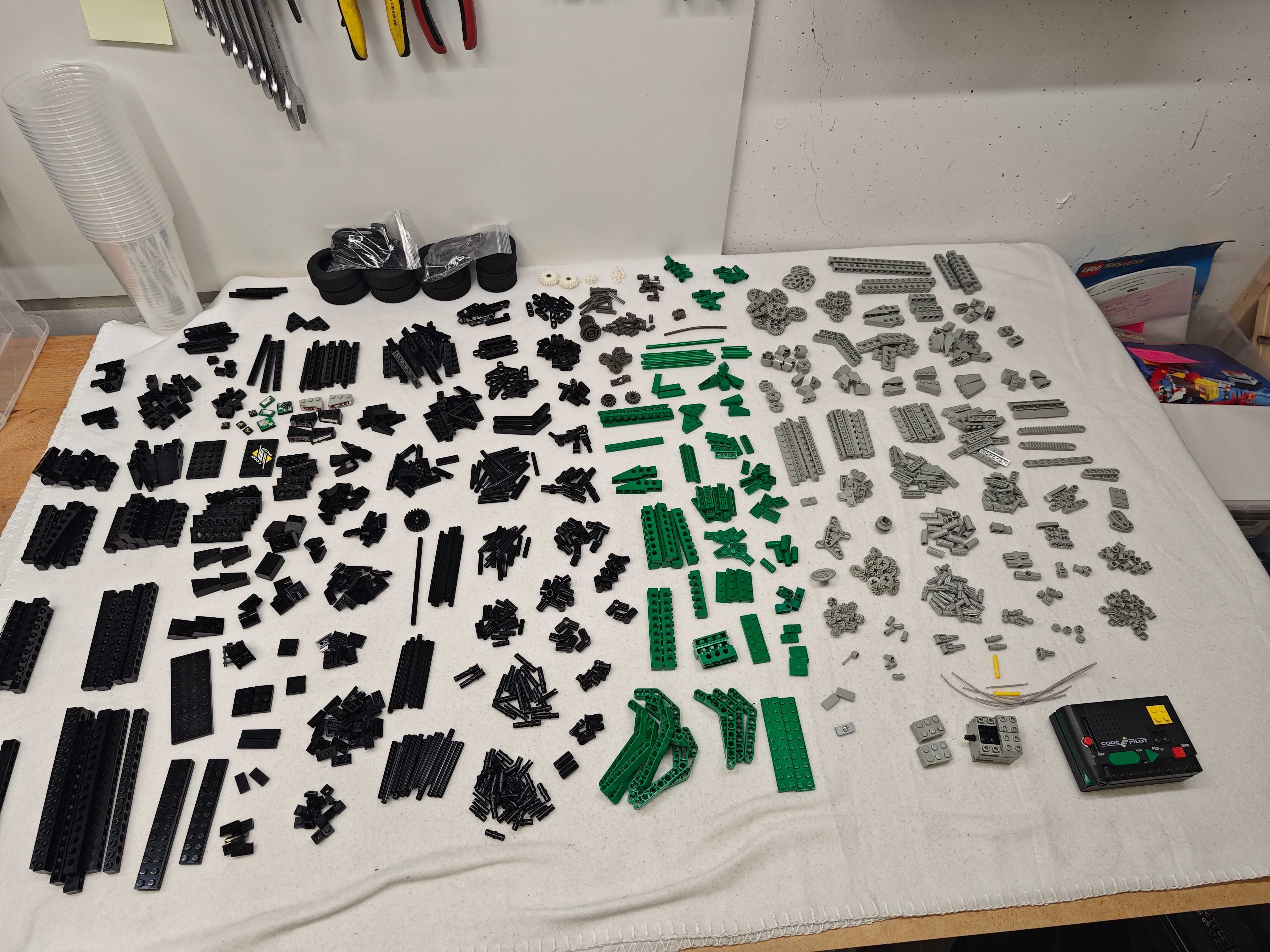 Lego Technic 8479 "Barcode Multi-Set"; 1997; [163]