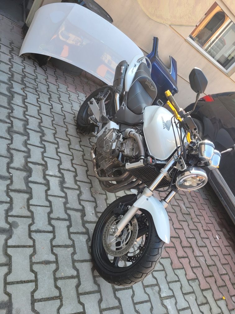 Honda hornet pc34
