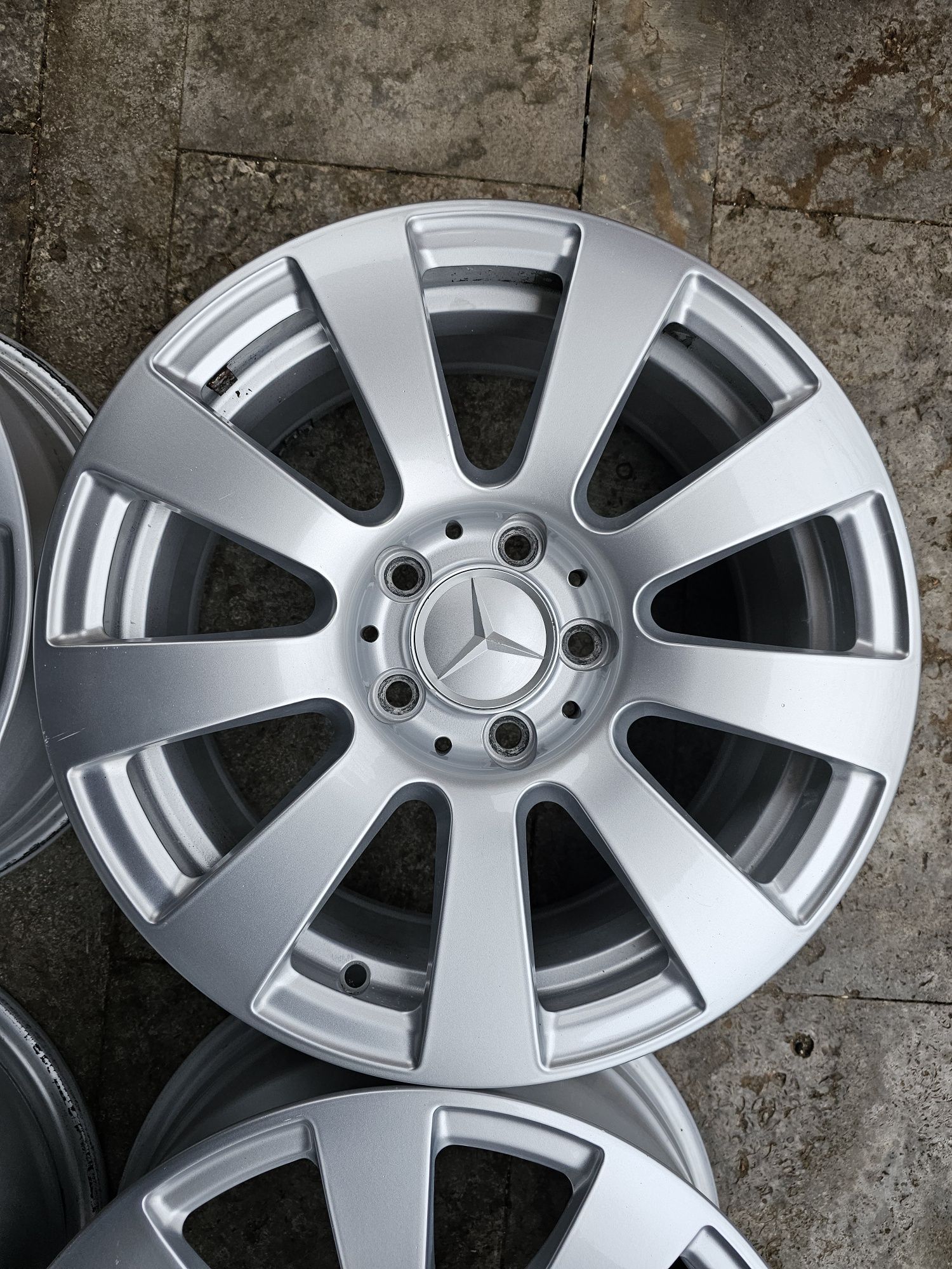 Felgi aluminiowe Alufelgi Mercedes W212 A212 7.5Jx16H2 5x112 SuperStan