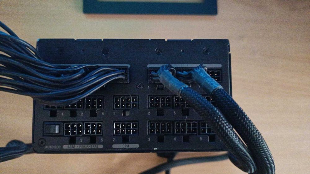 Блок живлення Super Flower 1600W SF-1600F14HP Сертифікат 80+ Platinum