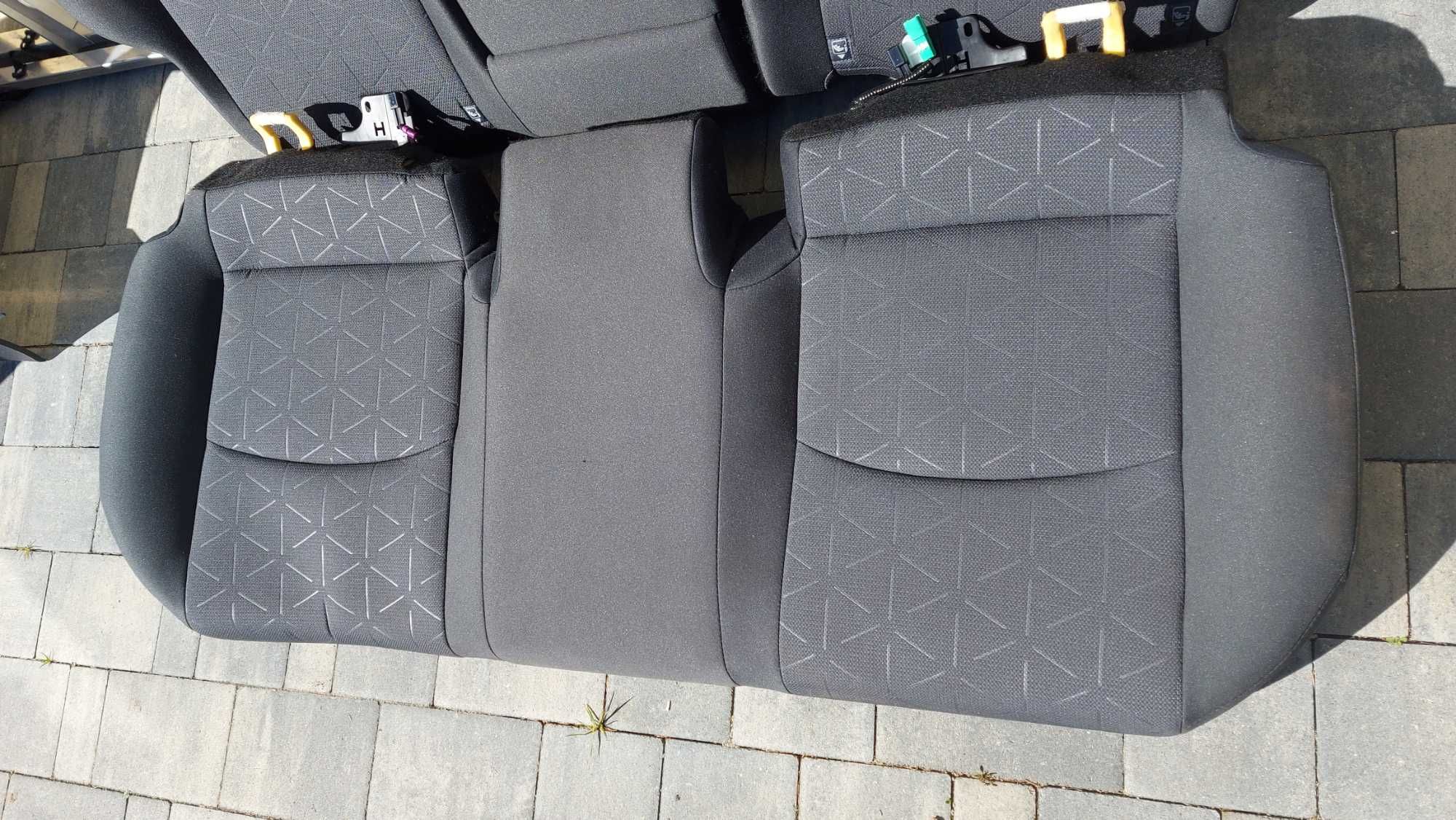 Toyota RAV4 V kanapa z oparciem piękna wysyłka
