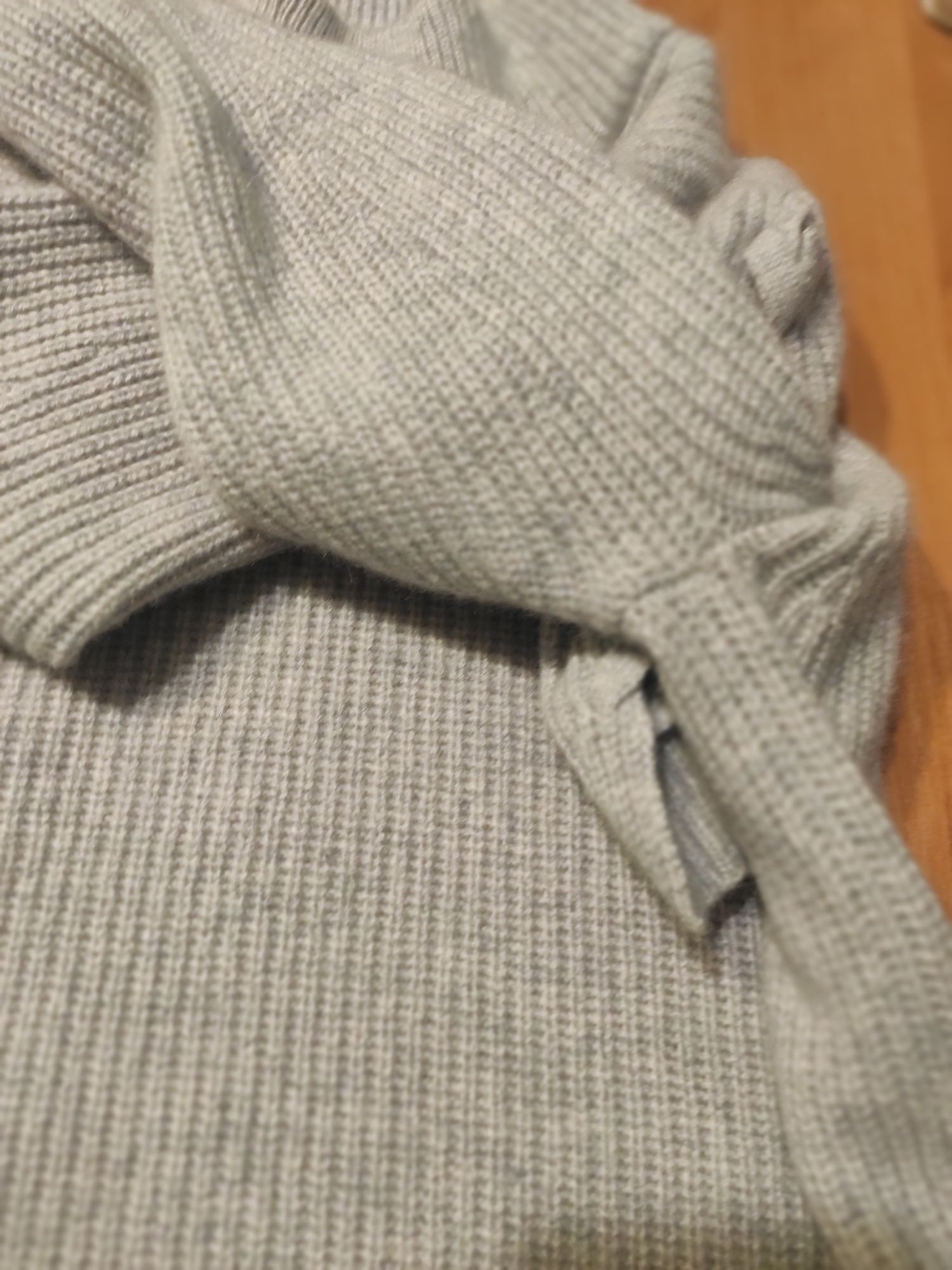 Кашемировый свитер