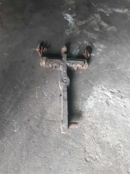 Zaczep dolny ciagnika mtz,belarus