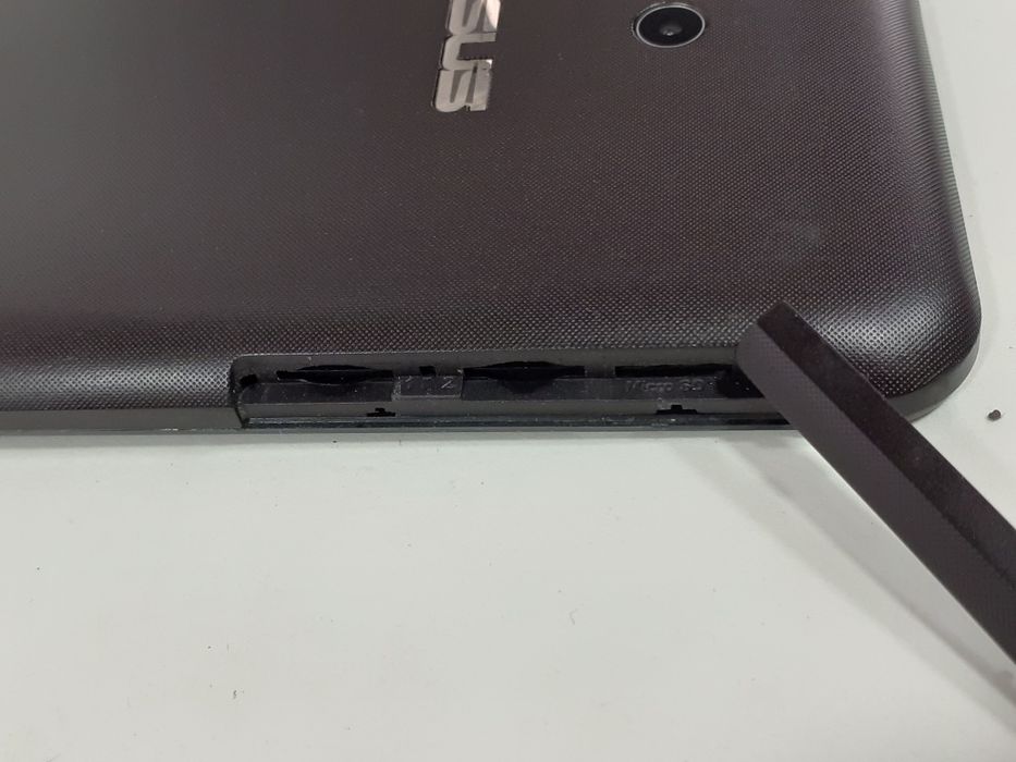 Планшет Asus MeMo Pad 7 K01A