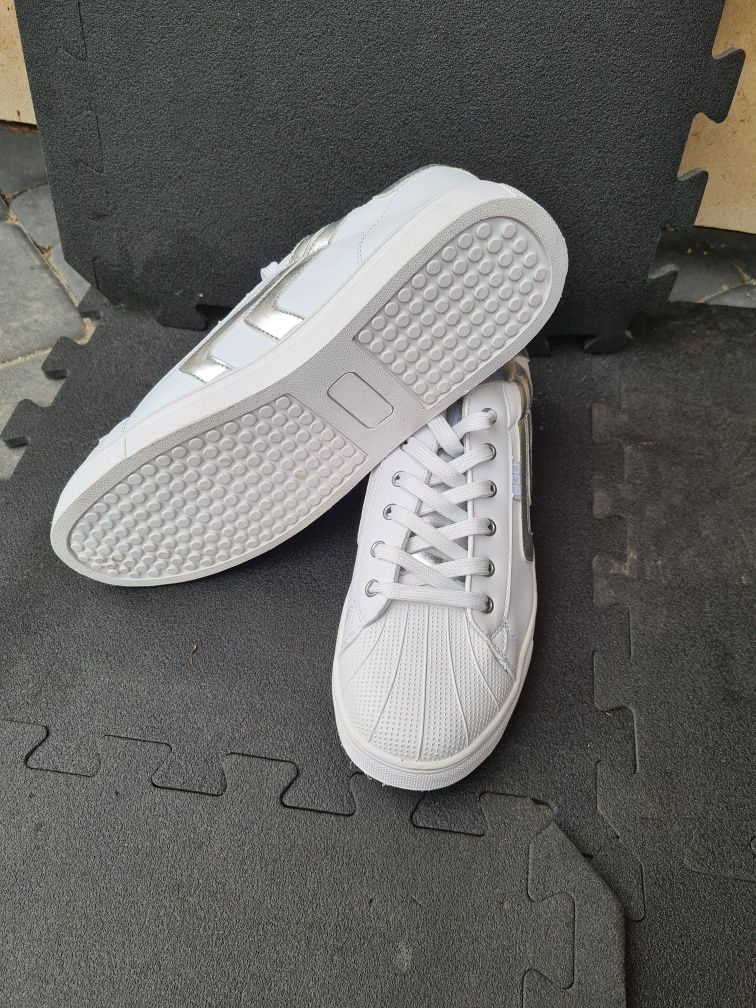 Buty Buty Bass3D .
