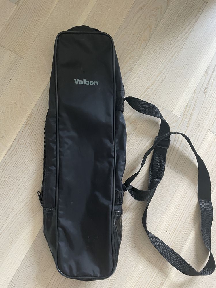 Statyw Velbon z głowicą Manfrotto