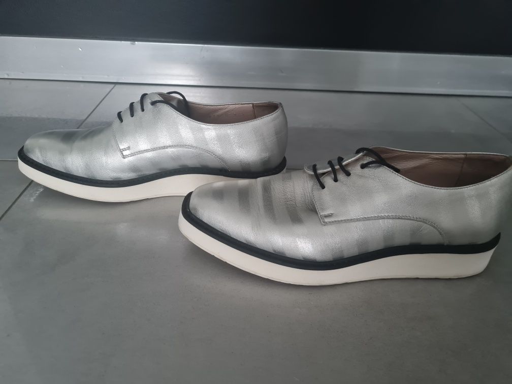 Srebrne buty mokasyny eleganckie Simple r.39