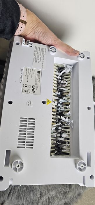 Niszczarka do dokumentów leitz IQ home p4