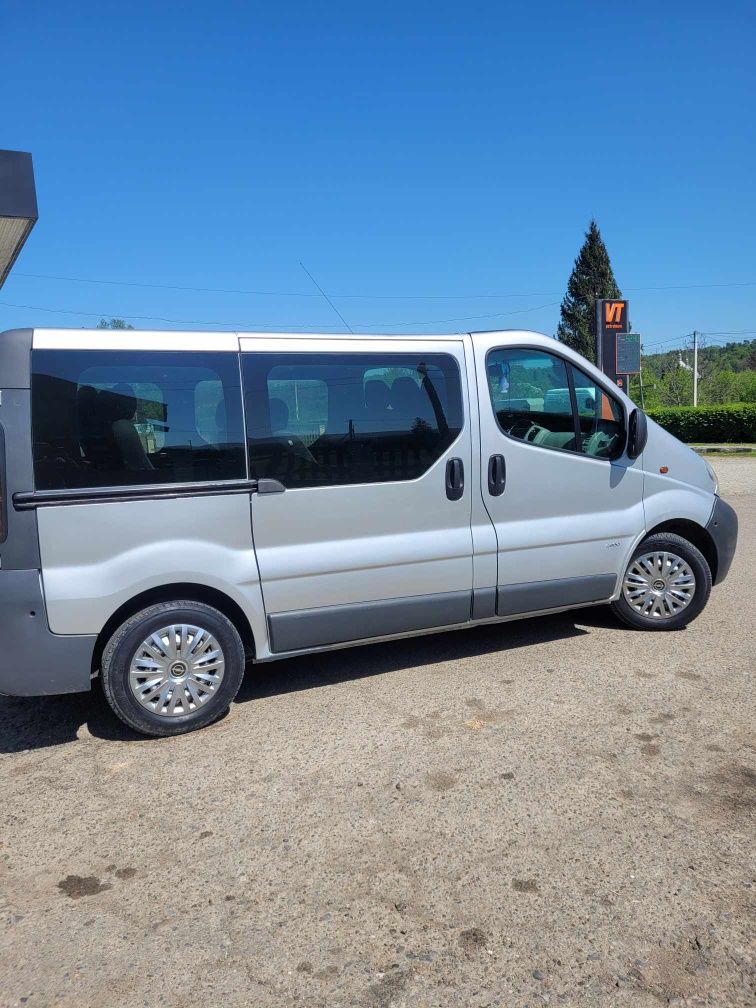 Opel Vivaro 2006