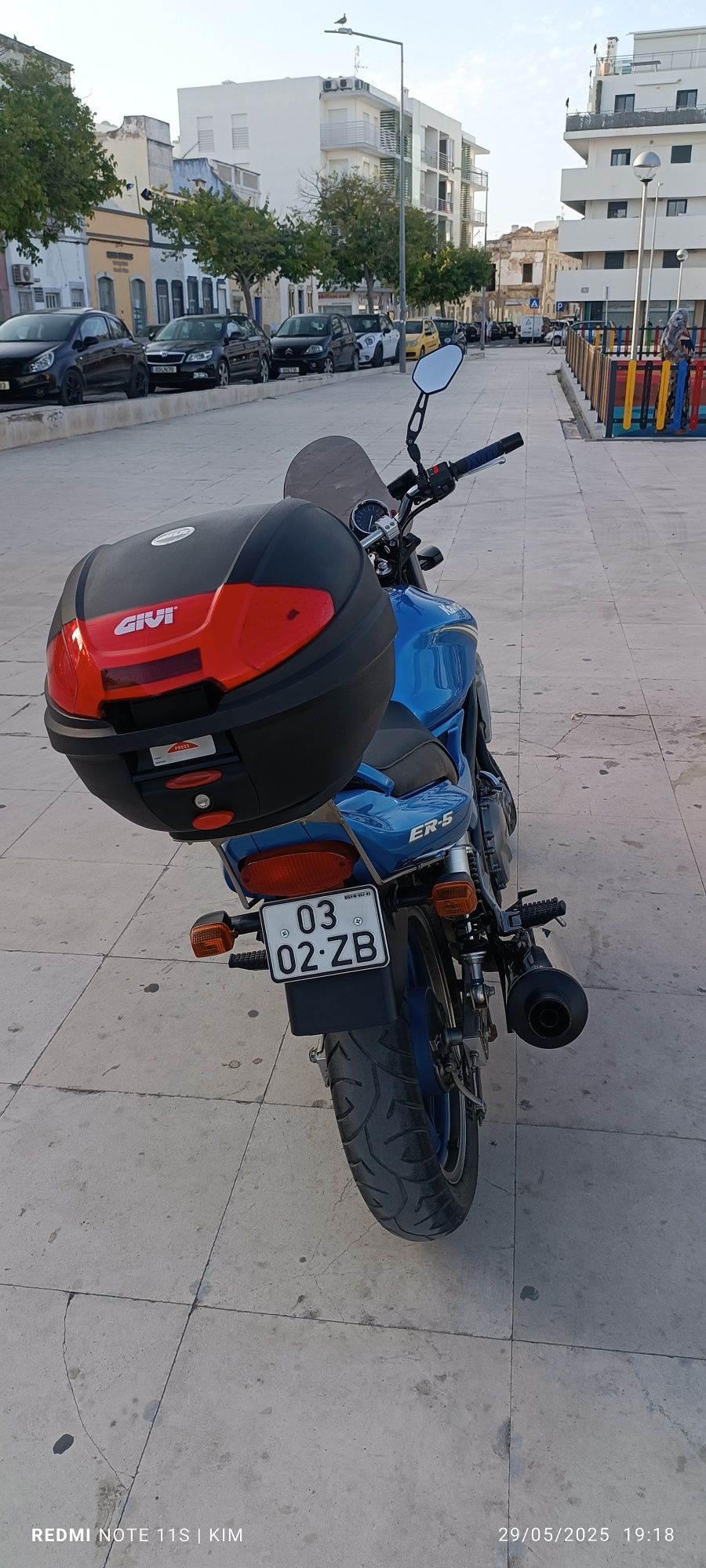 Moto  Kawasaki R5