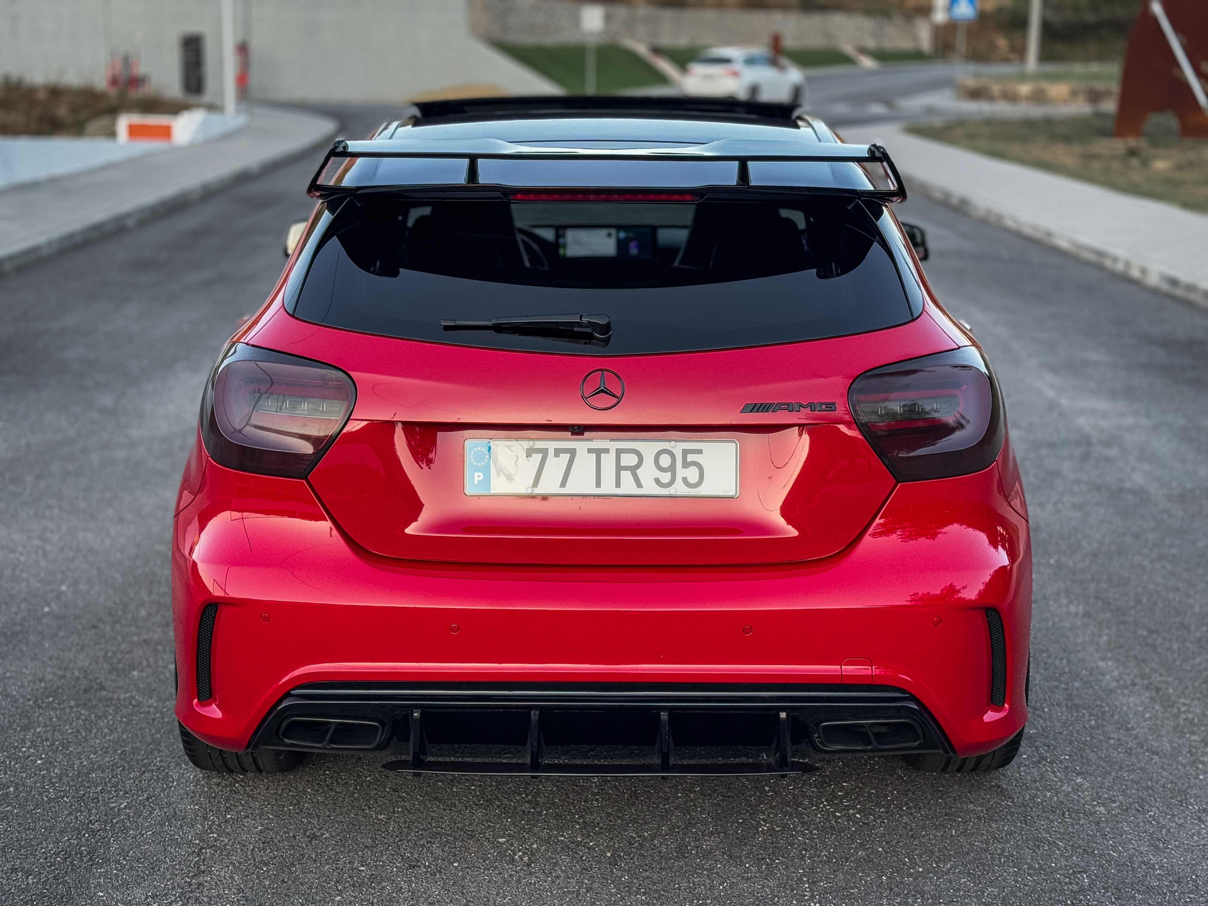 Mercedes-Benz A200 AMG-Line Look A45 - Trato de financiamento