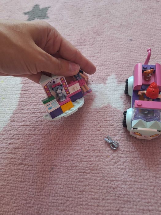 Lego friends samochód do pielęgnacji kotów