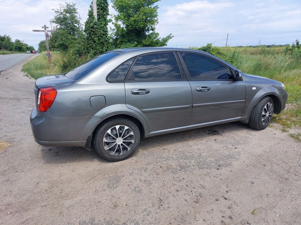 Продам Daewoo Gentra 1.5