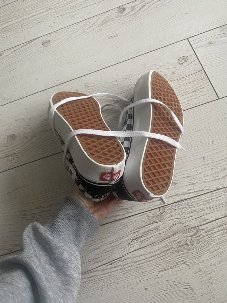 Vans’y w szachownicę