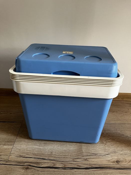 Lodowka turystyczna samochodowa