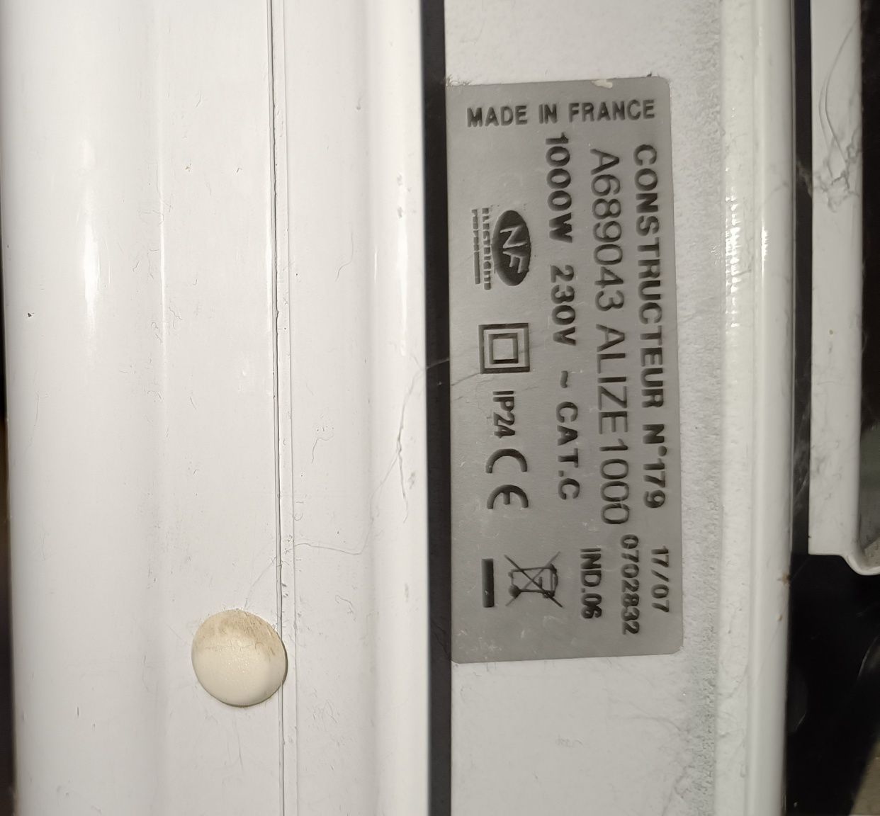 Suszarka/ grzejnik do ręczników AIRELEC 1000W elektryczny z dmuchawą.