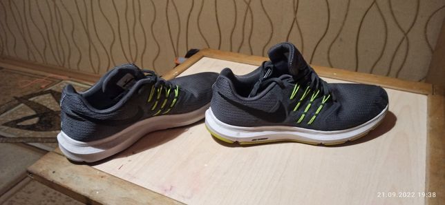 Беговые кроссовки Nike Swift Run(Оригинал)42р 27см