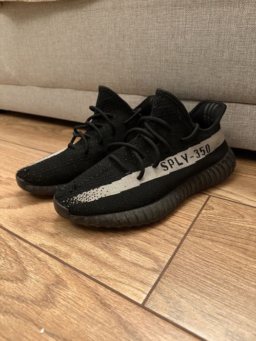 yeezy 350 v2 oreo