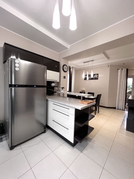 Продаж чудового будинку біля лісу