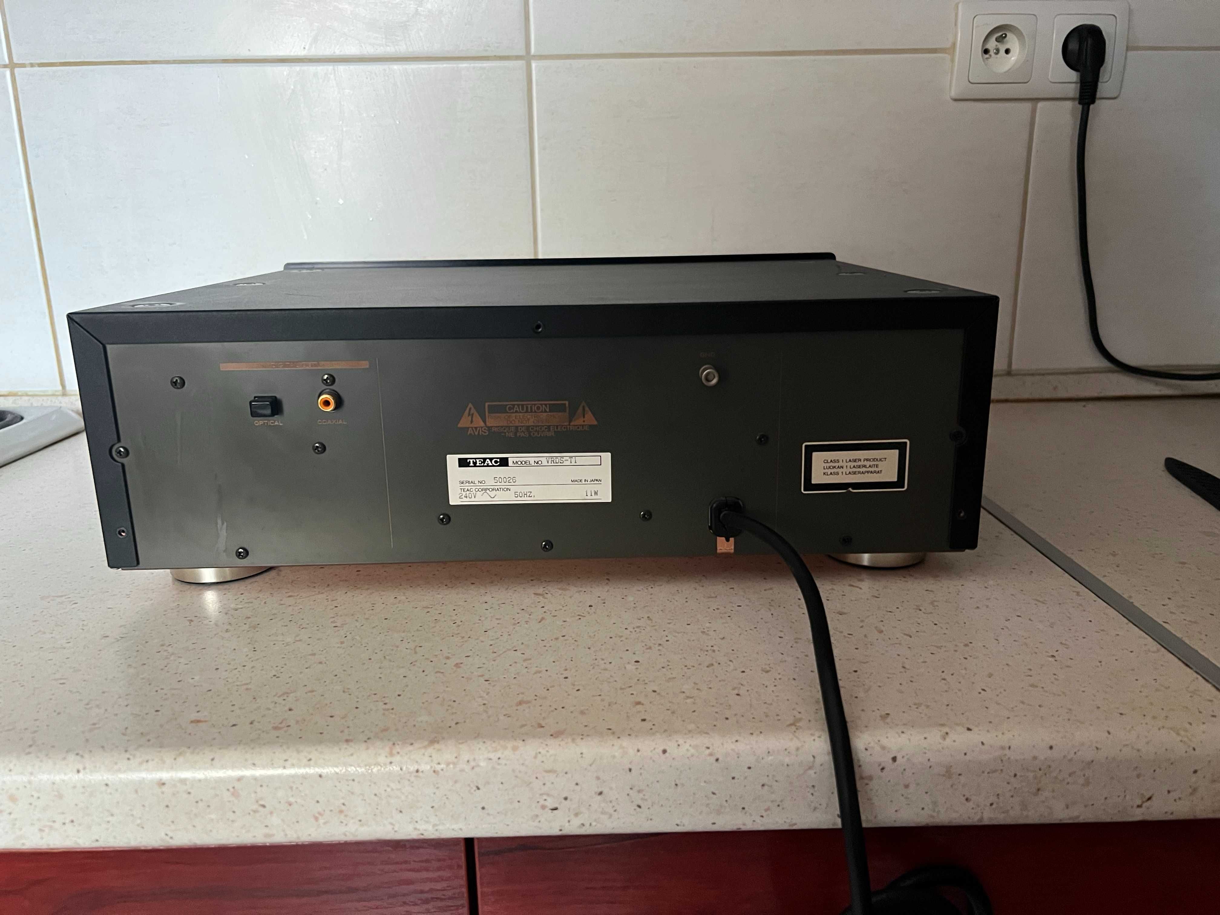 Odtwarzacz CD TEAC VRDS T-1