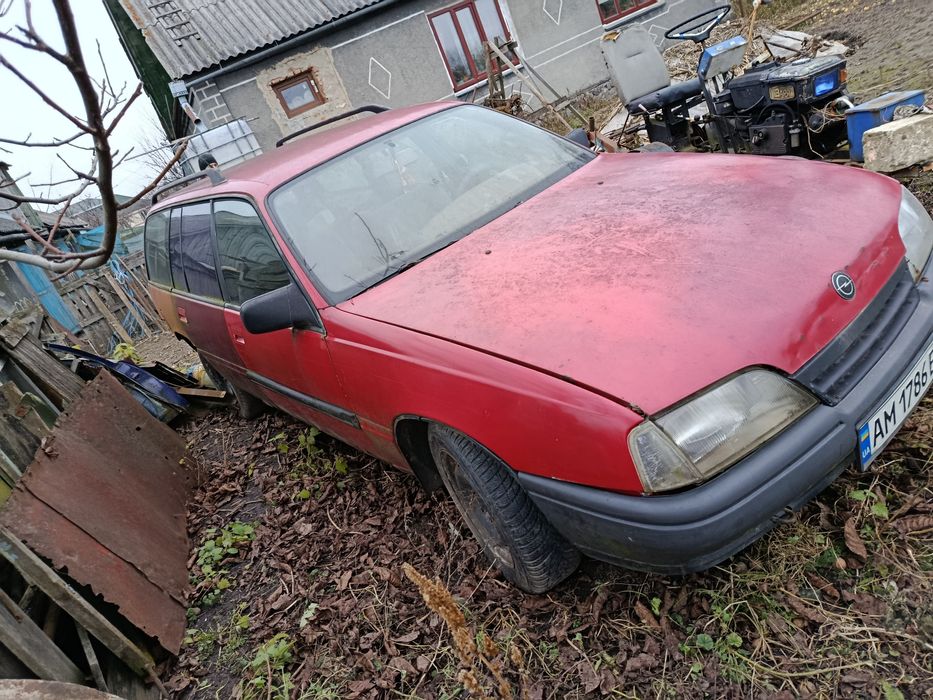 Opel Omega A 1.8i