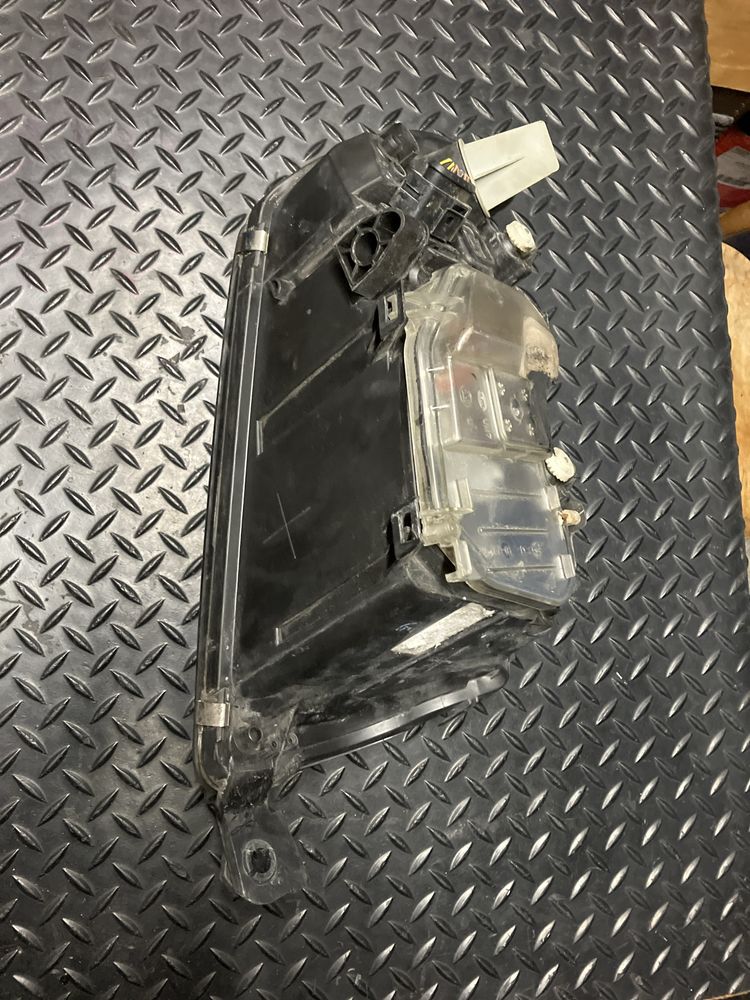 Skoda Fabia I - lampa przód lewa