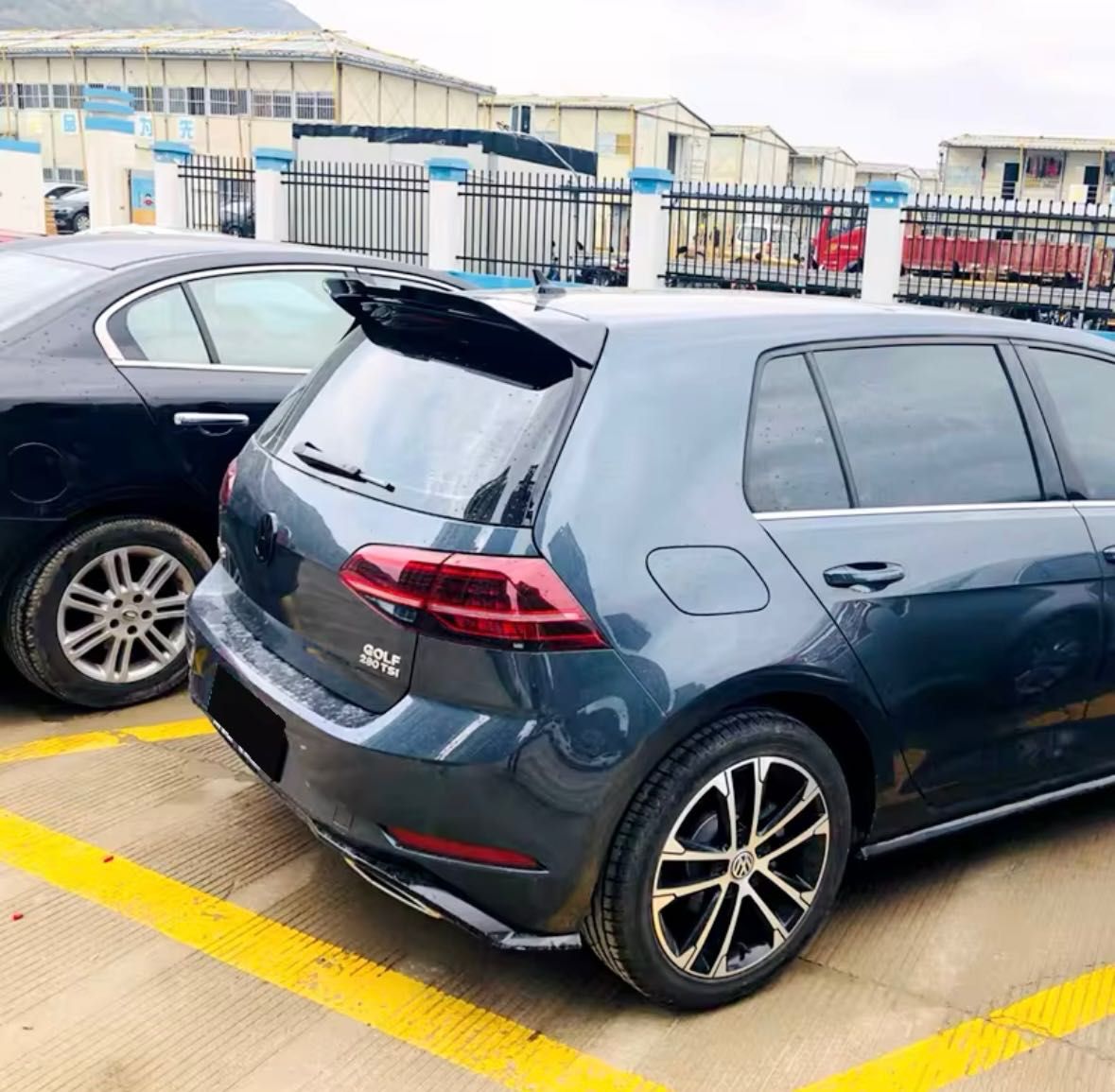 Спойлер Volkswagen Golf 7 накладка на багажник гольф антикрыло бленда