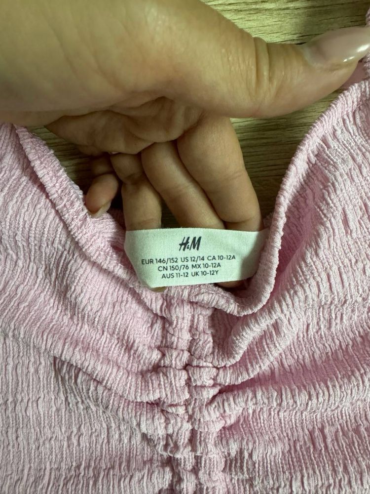 Топ з рушками від H&M