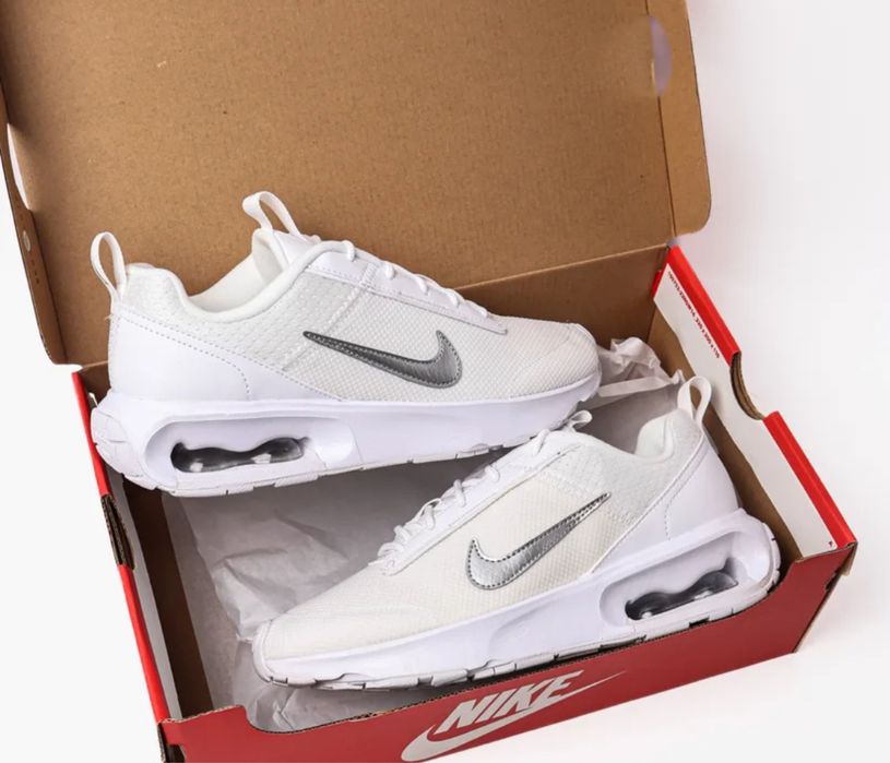Кросівки жіночі Nike Air Max Intrlk Lite