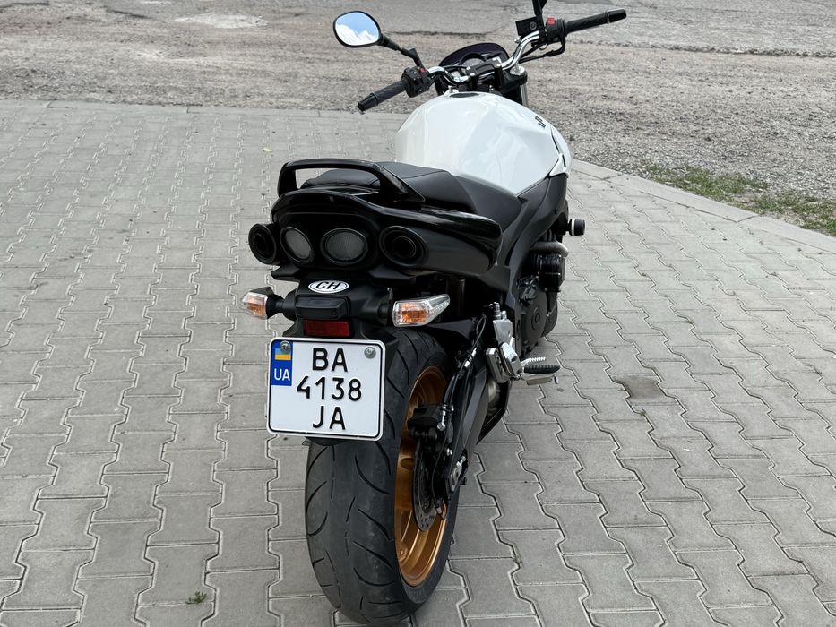 Мотоцикл Suzuki GSR 600 (ABS)