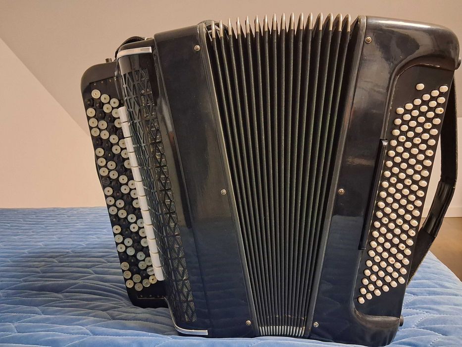 Akordeon Bajan guzikowy z konwerterem