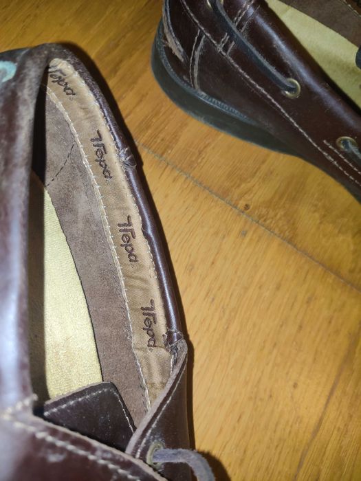 Sapatos castanhos Tepa