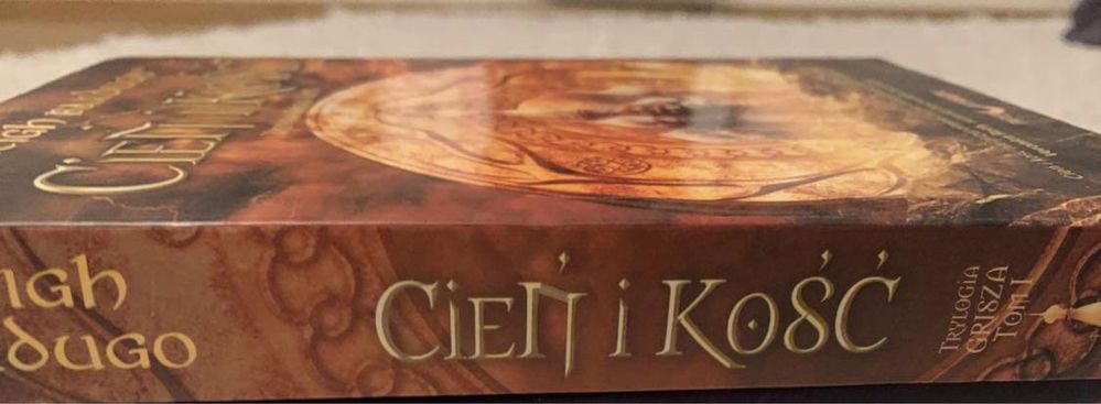 Leigh Bardugo Cień i kość