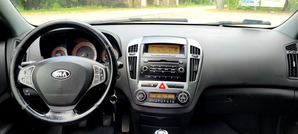 Ładna Kia Ceed 1.6 crdi 115km 2008r