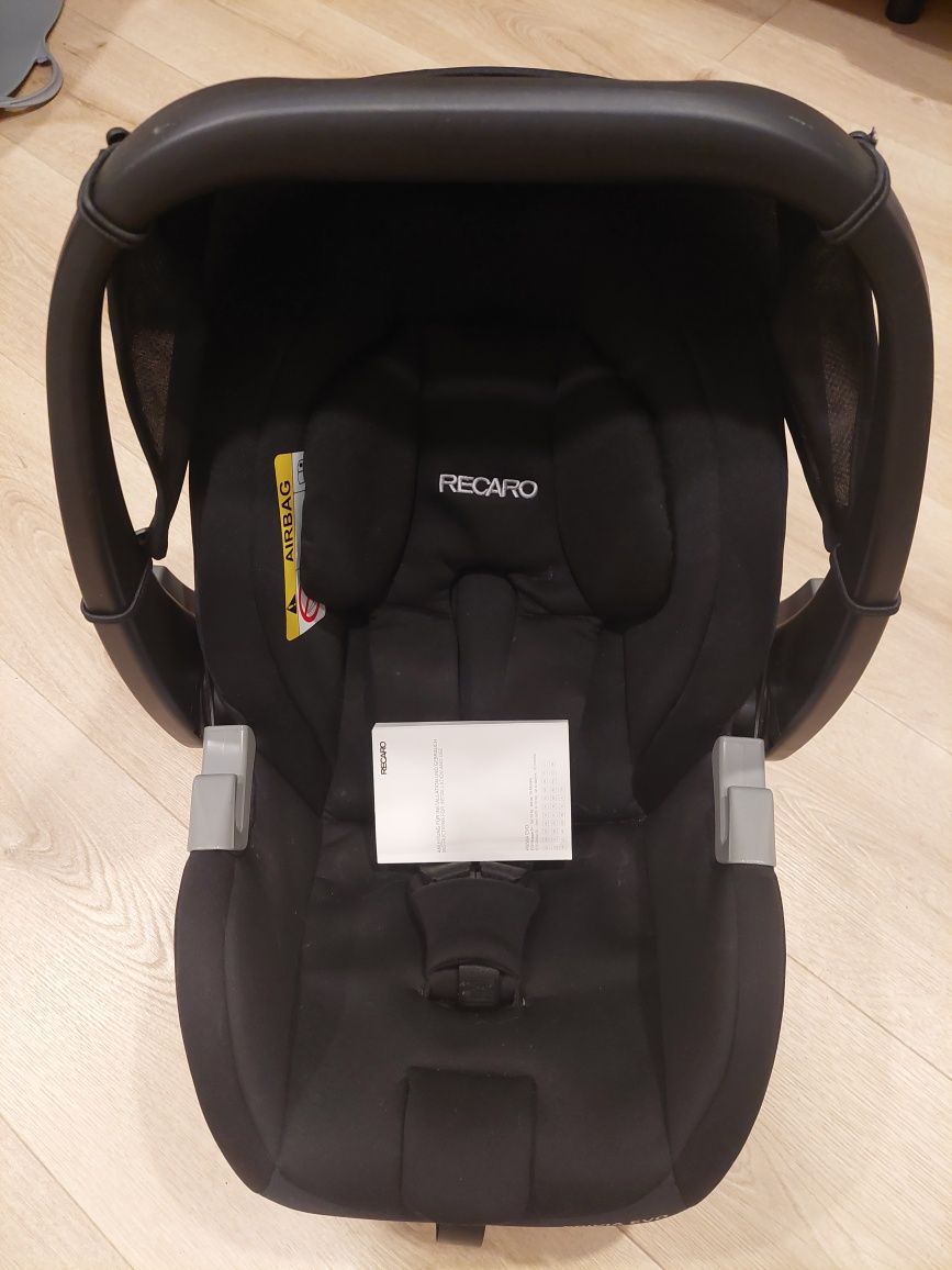 Recaro Privia Evo nosidełko