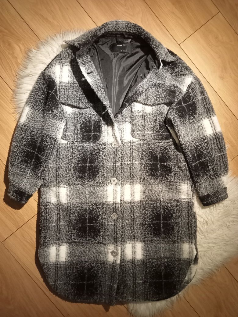 płaszcz oversize w kratę koszulowy polarowy Sinsay S