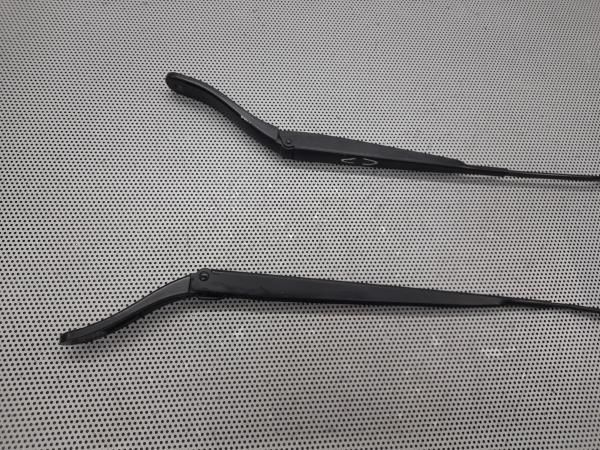 Haste / braço de escova limpa vidros frente direita CITROËN C3 II (SC_