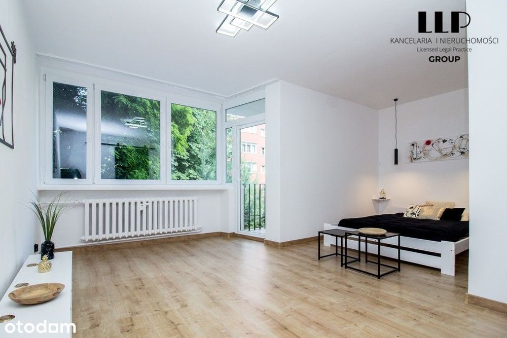 Jasne dwupokojowe mieszkanie z osobną kuchnią